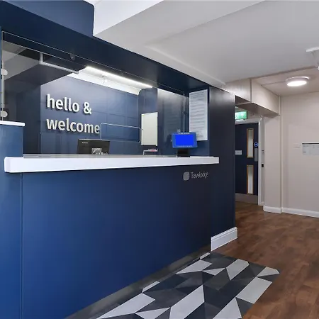 Travelodge Cardiff Whitchurch-2