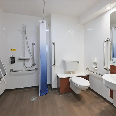 Travelodge Caernarfon-2