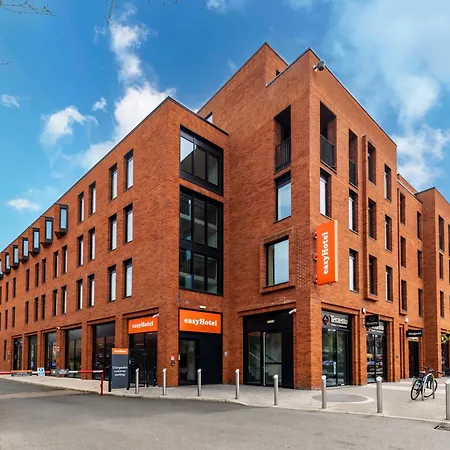 Easyhotel Oxford-3