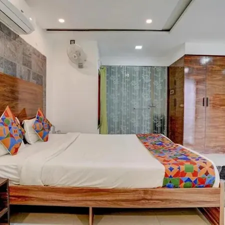 Fabhotel Vardhan House I-2