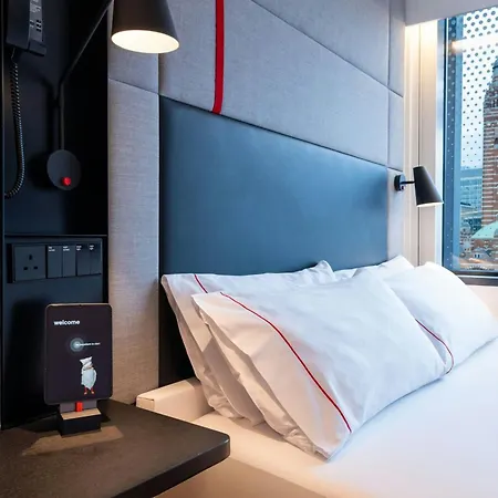 Citizenm London Victoria Station-2