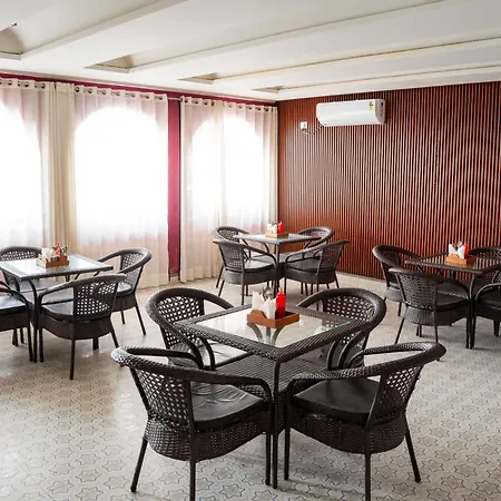 The Sarai, Hotel-2