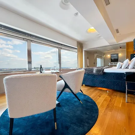 Sky Suite Hotel-2