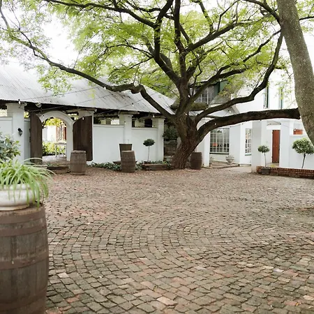 55 Tulbagh Boutique Guest House - Or Tambo-3
