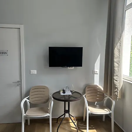 Auto Tana Guest House-2