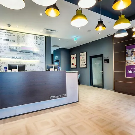 Premier Inn Wiesbaden City Centre-2
