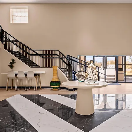 B&B Hotel Jacksonville Airport - Newly Renovated!-3