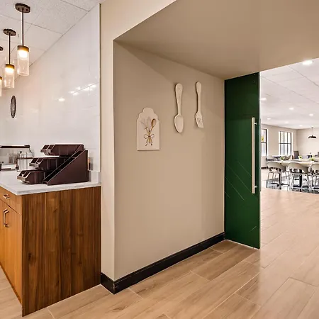 B&B Hotel Jacksonville Airport - Newly Renovated!-2