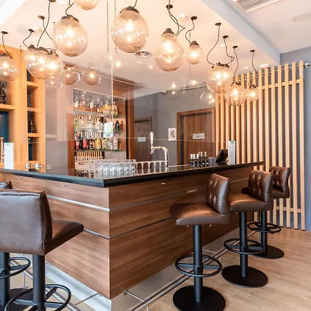 Premier Inn Stuttgart Airport-3