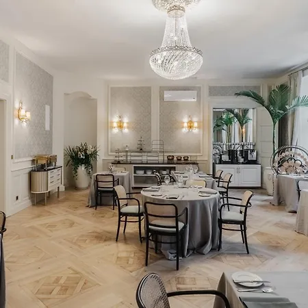 Hotel Unicus Palace Old Town - Destigo Hotels-3