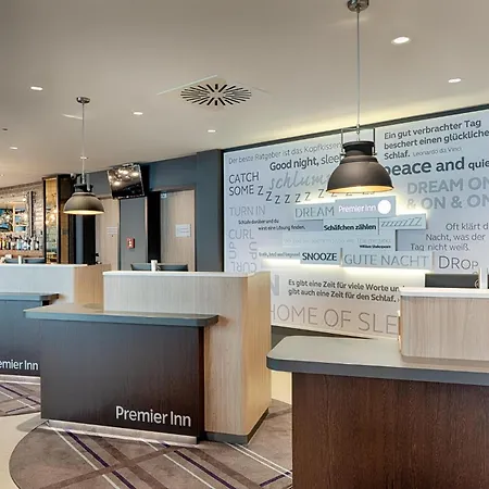 Premier Inn Frankfurt Westend-2