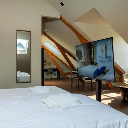 Hotel Twenty-Three Amsterdam Airport-2