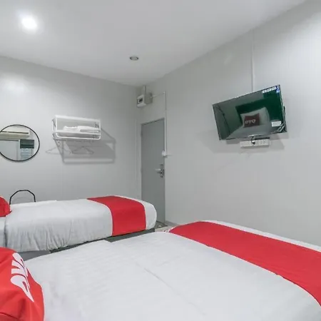 Oyo 818 Suksomboon Residence-3