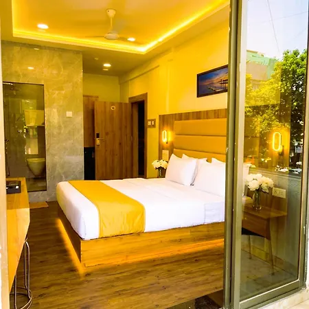 Hotel National - Grant Road-3