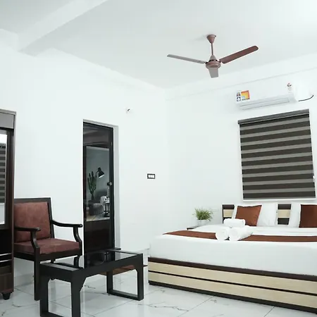 Hotel Gold Suite, Kakkanad-3