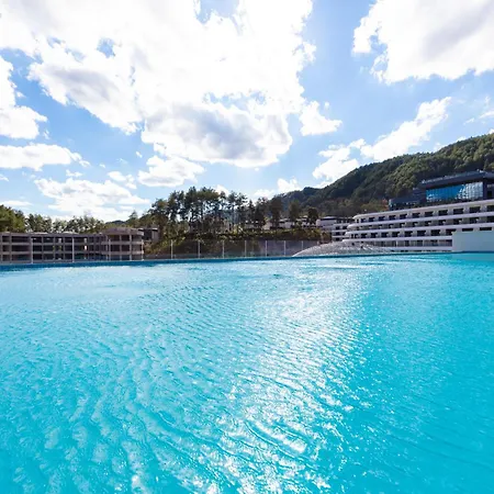 Wyndham Grand Plaza Royale Hot Springs Fenghuang-2