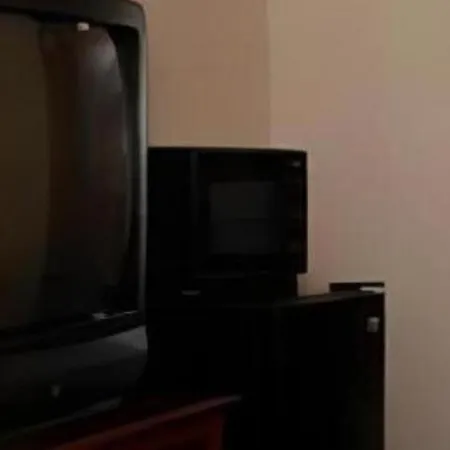 Econo Lodge Inn & Suites Forest-3