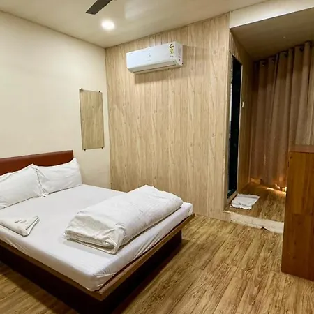Hotel Marine Line Near Marine Drive & Cricket Stadium, South Mumbai-2