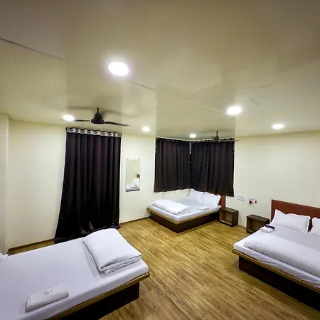 Hotel Marine Line Near Marine Drive & Cricket Stadium, South Mumbai-3