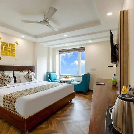 Hotel Neu Villa, City Centre - 5 Minute From Connaught Place & Ndls Station-3