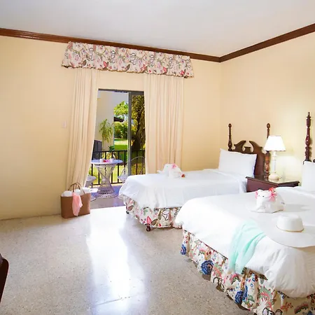 Rooms On The Beach Negril-3