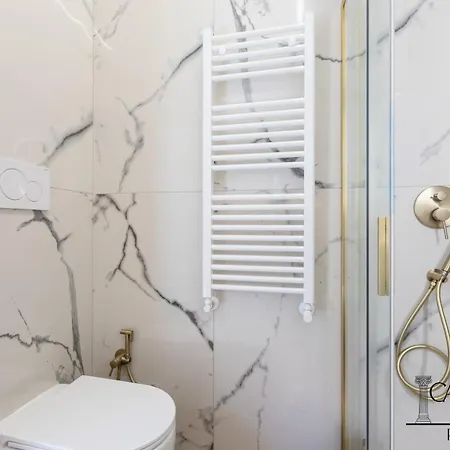 Caput Mundi Rooms - 100Mt To Metro A, Terrace, A-C, 15 Min To Center-2
