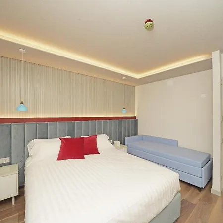 Hotel Unico By Dori-3
