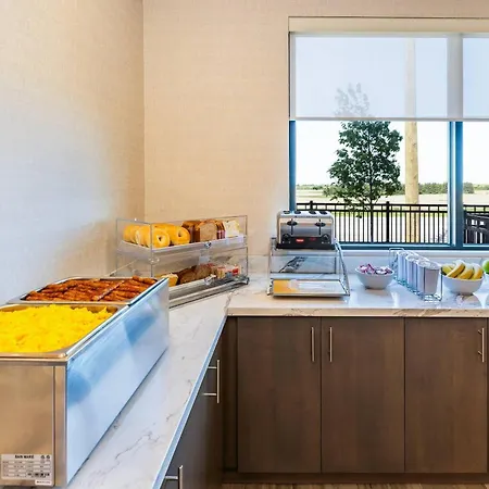 Comfort Inn & Suites-3