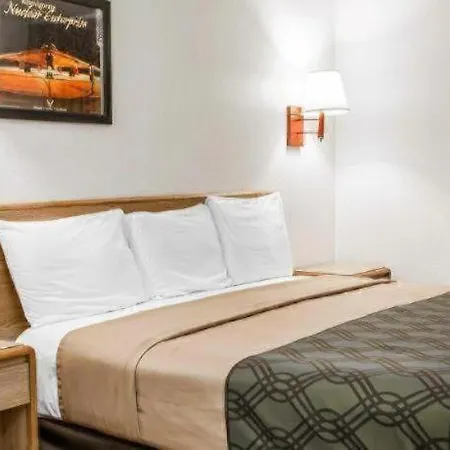 Econo Lodge Truman Inn-2