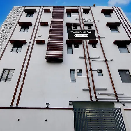 Super Townhouse Oak Sealdah Railway Station Near Creek Row-3