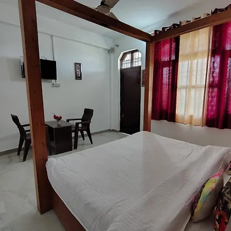 Pinewood Sunrise Homestay Kasauli By Splendid Retreat Hotels-3
