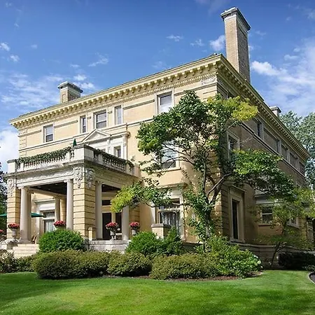 Historic Cotton Mansion By Heirloom Boutique Collection-2