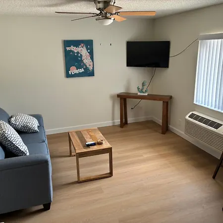 Sea Breeze Inn-2