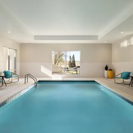 Towneplace Suites By Marriott Hickory-3