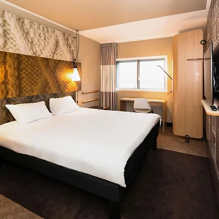 Ibis Amsterdam Centre-2