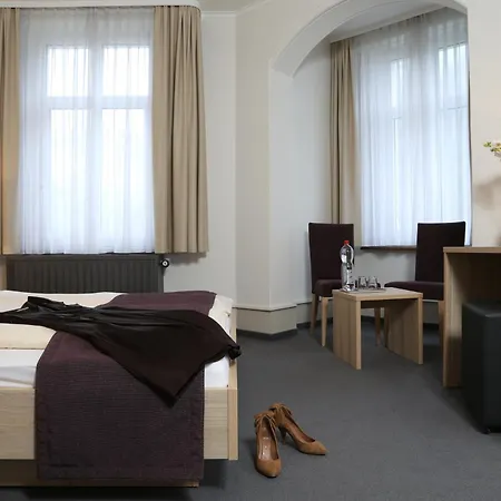 Hotel Loetschberg-3