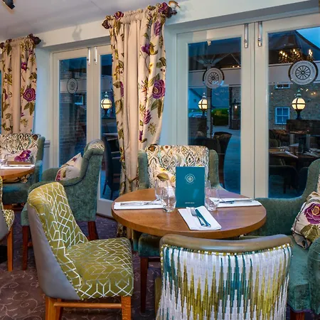 The Kings Arms And Royal Hotel, Godalming, Surrey - The Coaching Inn Group-2
