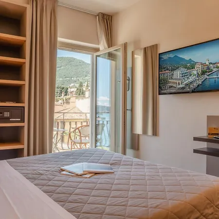 Hotel Du Lac Gardone Riviera-3