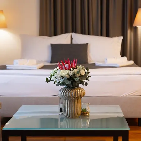 Hotel Creina-3