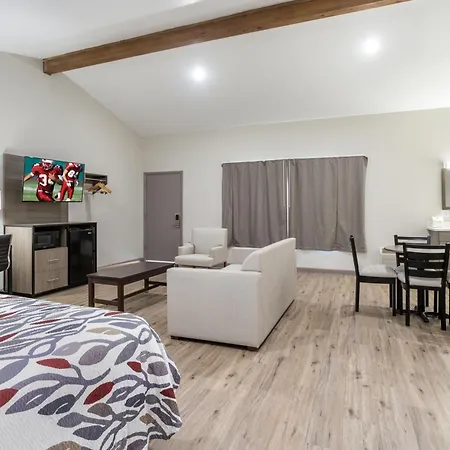 Baymont By Wyndham Socorro-3