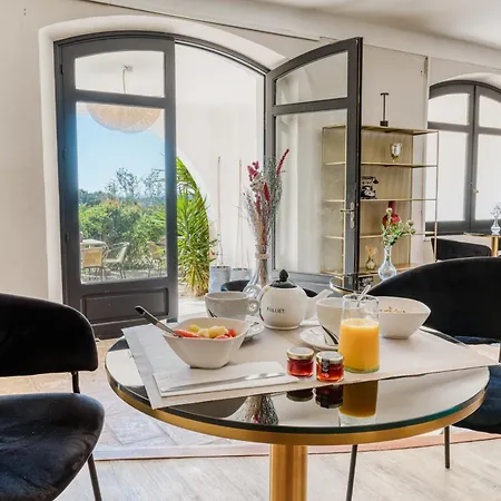 Hôtel Paradis-2