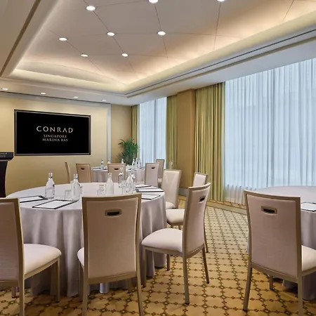Conrad Singapore Marina Bay-2