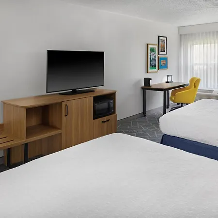 Hampton Inn & Suites Cleveland-Southeast-Streetsboro-2