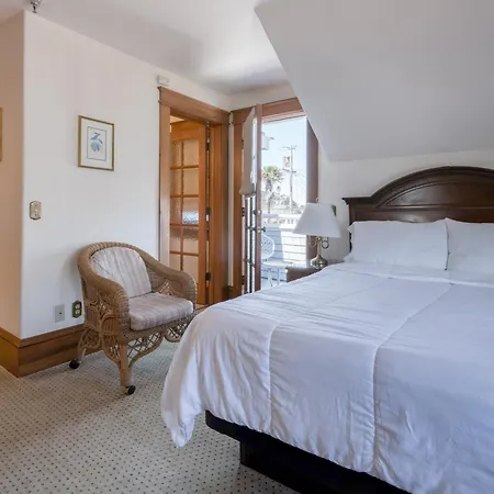 Pacific Grove Inn-2