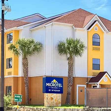 Microtel Inn & Suites By Wyndham New Braunfels I-35-3
