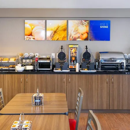 Comfort Inn Cobourg - Port Hope-3