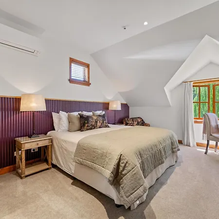 Wanaka Homestead Lodge & Cottages-2
