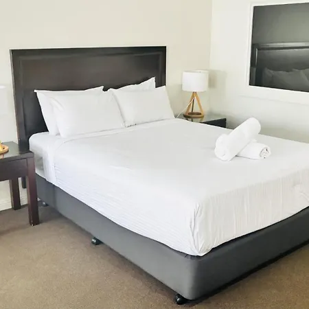 Checkers Resort-3