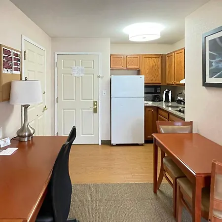 Smart Suites, An Ascend Collection Hotel-3