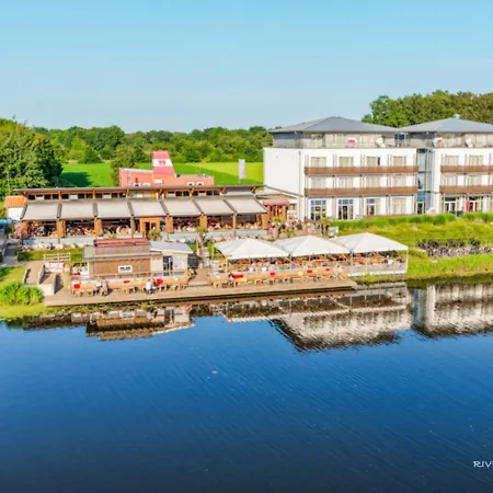 Riverside Hotel-2